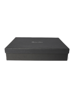 لعبة طاولة بتأثير جلد الحقائب الفاخرة