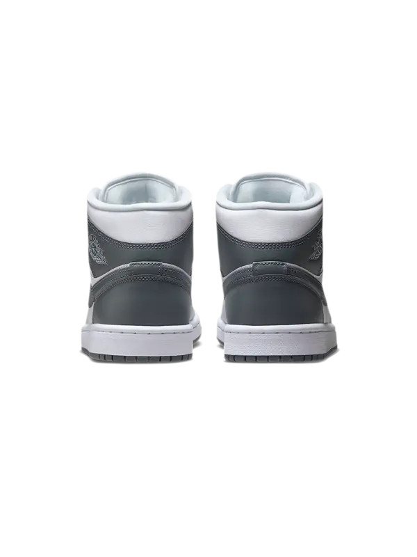 /original/BQ6472-W_JORD_White_Smok_3.png_convert-600x800