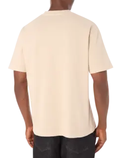 تيشرت مزين بشعار بنمط رقعة