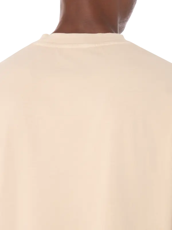 تيشرت مزين بشعار بنمط رقعة