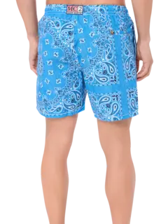 شورت سباحة بطبعة باندانا