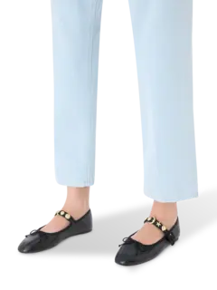 /original/CHIARA_LORA_Black_2.png_convert-240x320