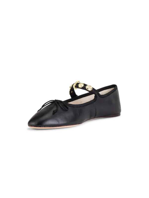 /original/CHIARA_LORA_Black_3.png_convert-600x800