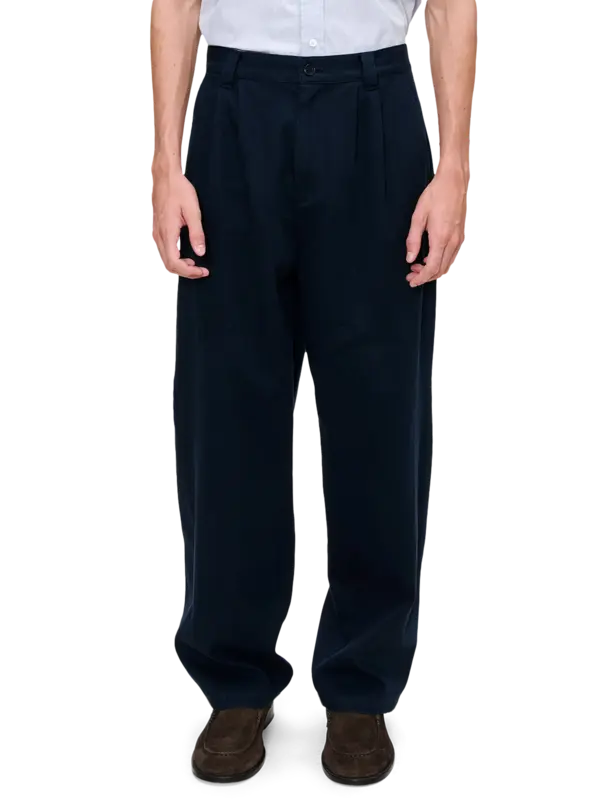 /original/COHNZH08027_APC_IAK_1.png_convert-600x800