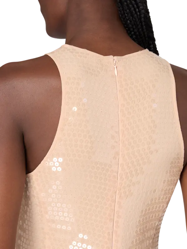 /original/COM1RO17933002_THMU_B2001 BBla_6.png_convert-600x800