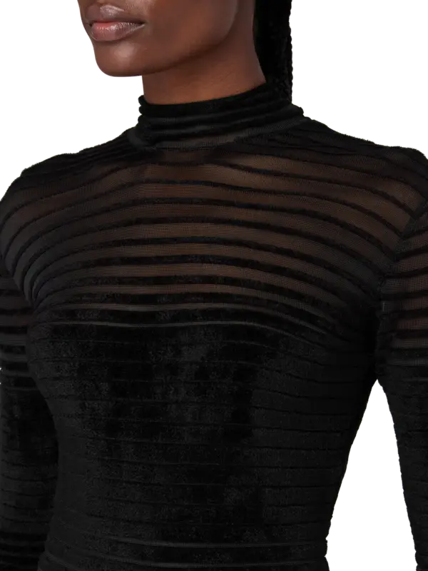 /original/COM2RO17941135_THMU_1999 Black_4.png_convert-600x800