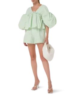 شورت كوني قصير