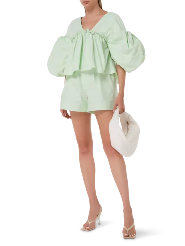 شورت كوني قصير