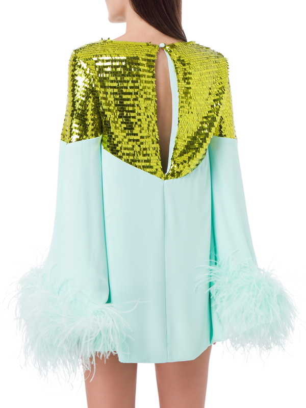 فستان قصير كرومبي بأكمام طويلة مزين بالترتر