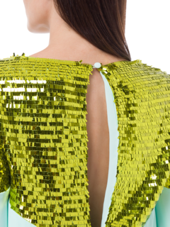 فستان قصير كرومبي بأكمام طويلة مزين بالترتر