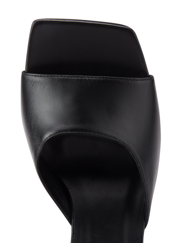 /original/Cherbai0001_ILIO_5000 Black_4.png_convert-600x800