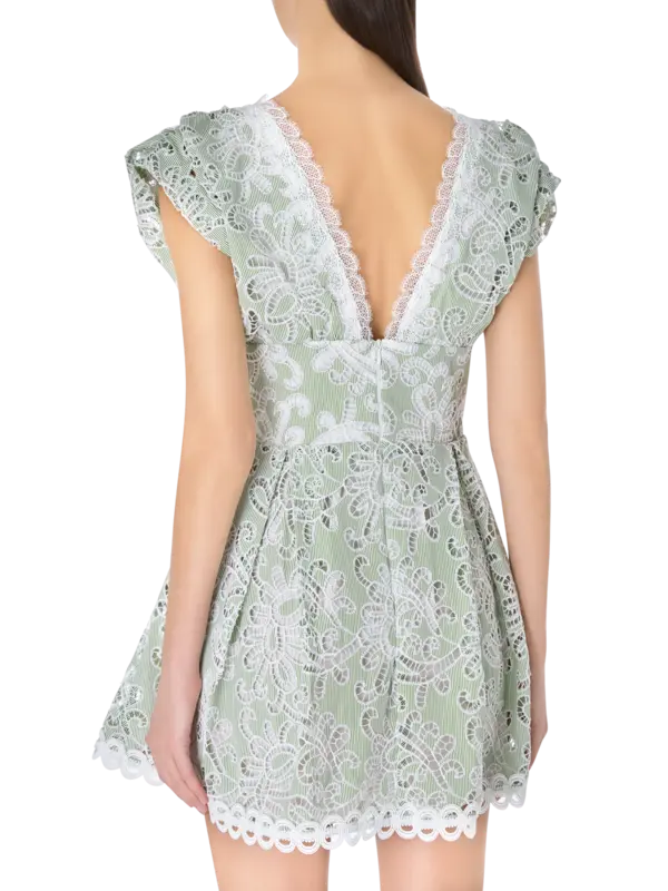 /original/D439CTG_WAIM_Green_3.png_convert-600x800