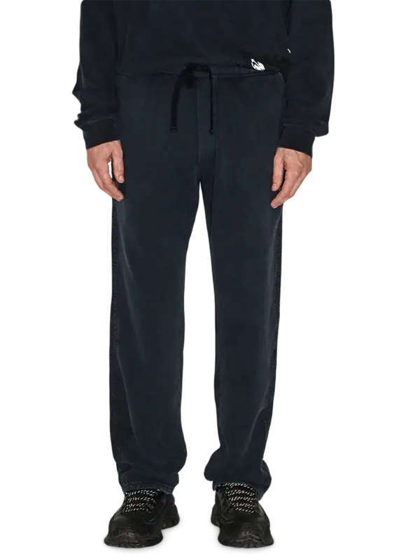 /original/DGSS26PH05_DGN_PirBlack_1.png_convert-600x800