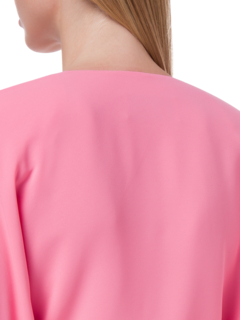 فستان دونا متوسط الطول بأكمام طويلة وحواف مزدوجة من قماش جورجيت