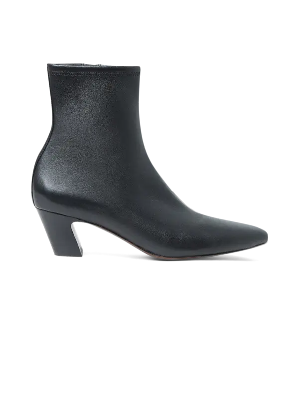 /original/DORIA_LORA_BLACK_1.png_convert-600x800