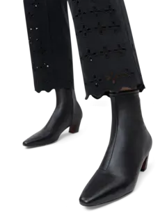 /original/DORIA_LORA_BLACK_2.png_convert-240x320