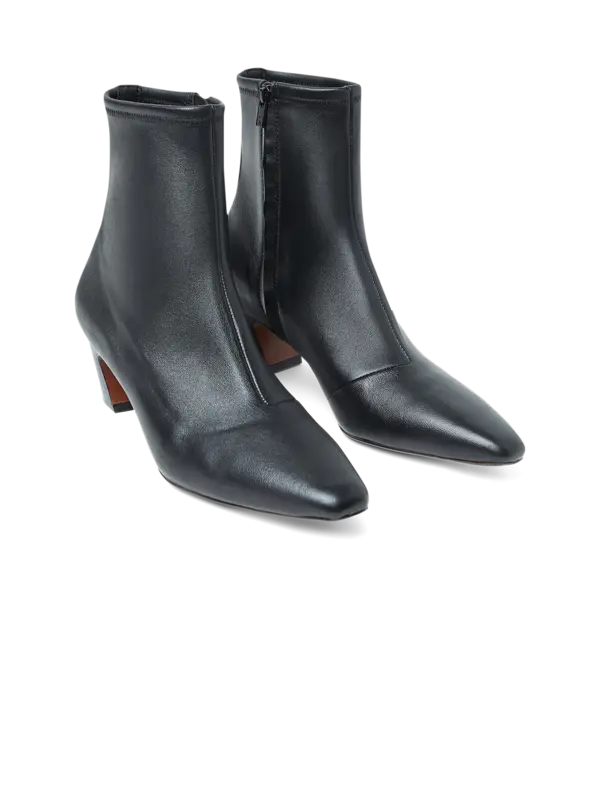 /original/DORIA_LORA_BLACK_3.png_convert-600x800