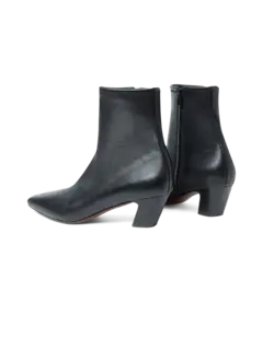 /original/DORIA_LORA_BLACK_5.png_convert-240x320