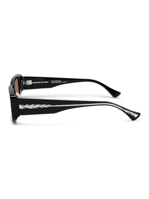 /original/DOUBLESLAP_BONN_Black Brow_3.png_convert-600x800