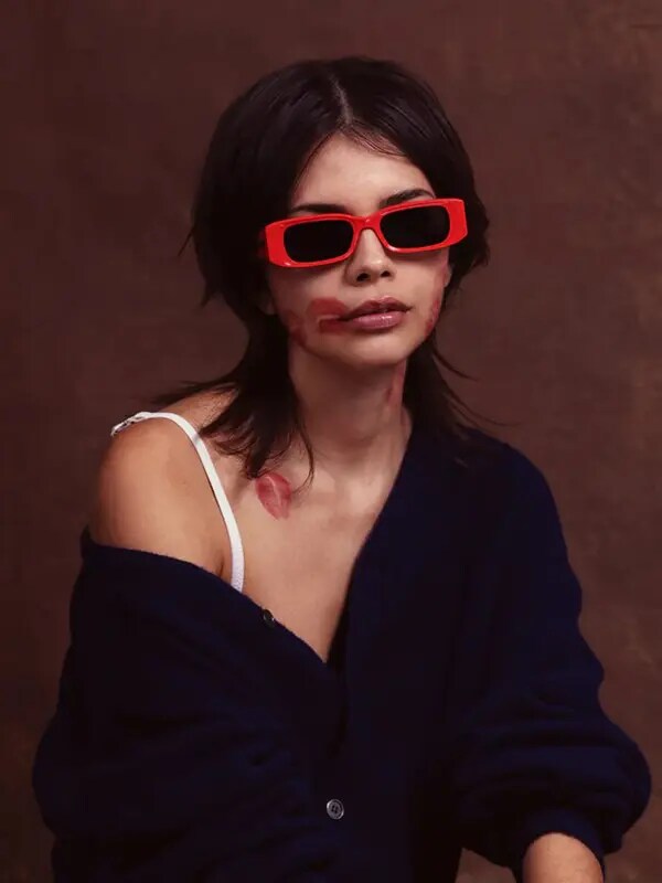 نظارة طبية بإطار مستطيل مستدير