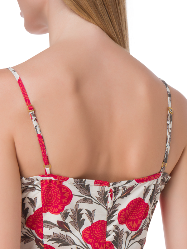 /original/DR00345CPP_RHDE_GRDM Garde_6.png_convert-600x800