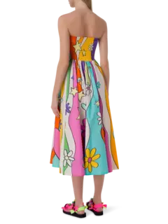 فستان بطبعة قوس قزح