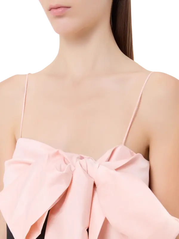 /original/DRESSBAR_BRNA_F44_4.png_convert-600x800