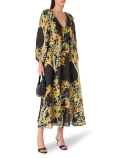 فستان طويل بطبعة زهور