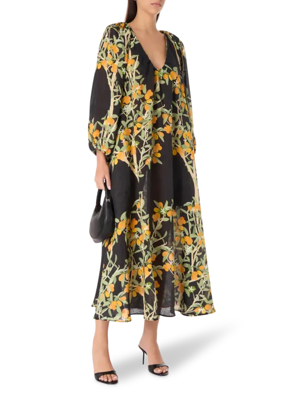 فستان طويل بطبعة زهور