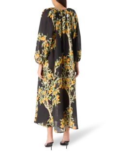 فستان طويل بطبعة زهور