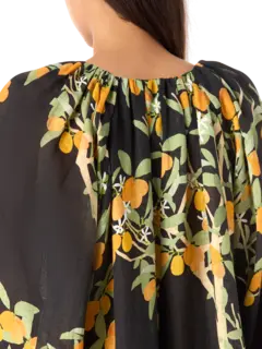 فستان طويل بطبعة زهور