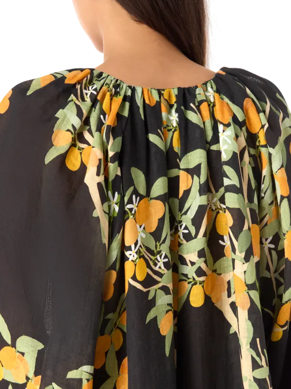 فستان طويل بطبعة زهور