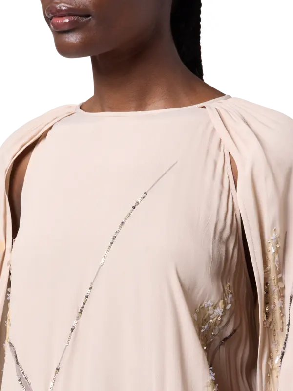 /original/DRESSMINEMB_BRNA_G26_4.png_convert-600x800