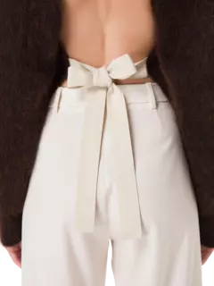 بلوزة محبوكة بدون ظهر