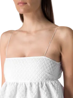 بلوزة سيلينا بلوسوم منقوشة بحمالات وحزام باجيت