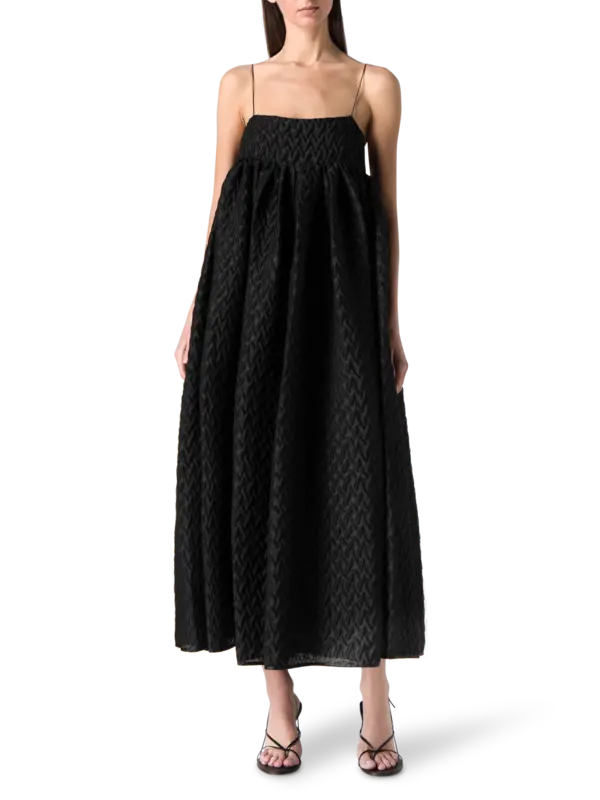 فستان بيث طويل بكسرات وحمالات وحزام باجيت من الكتان