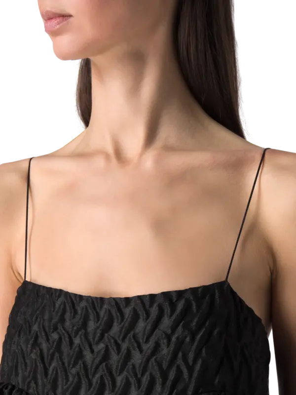 فستان بيث طويل بكسرات وحمالات وحزام باجيت من الكتان