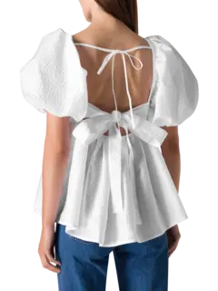 بلوزة ألما ستريا بأكمام منفوخة مزينة بنقوش بارزة