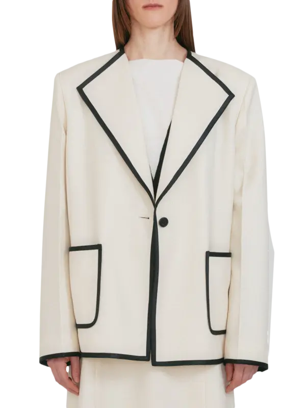 جاكيت بياقة واسعة وزر واحد