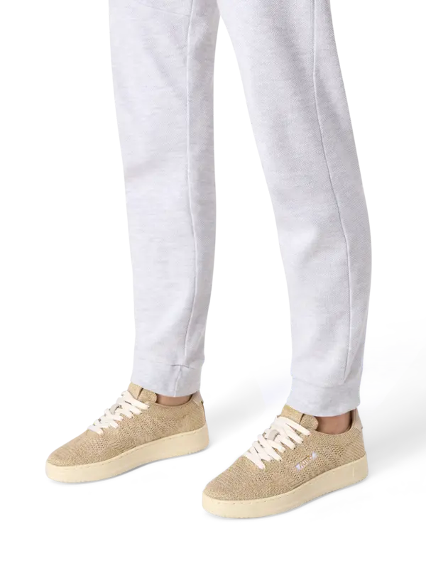 /original/EKLWKU02_AUTY_KPlatsand_2.png_convert-600x800