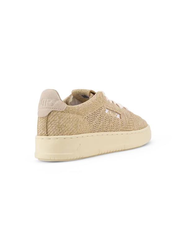 /original/EKLWKU02_AUTY_KPlatsand_4.png_convert-600x800