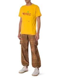 بنطال كارجو من قماش مخملي مضلع مزين بطبعة