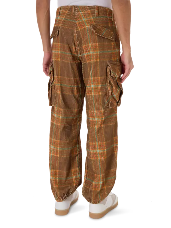 بنطال كارجو من قماش مخملي مضلع مزين بطبعة