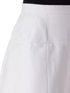 تنورة من القطن بتصميم محدد