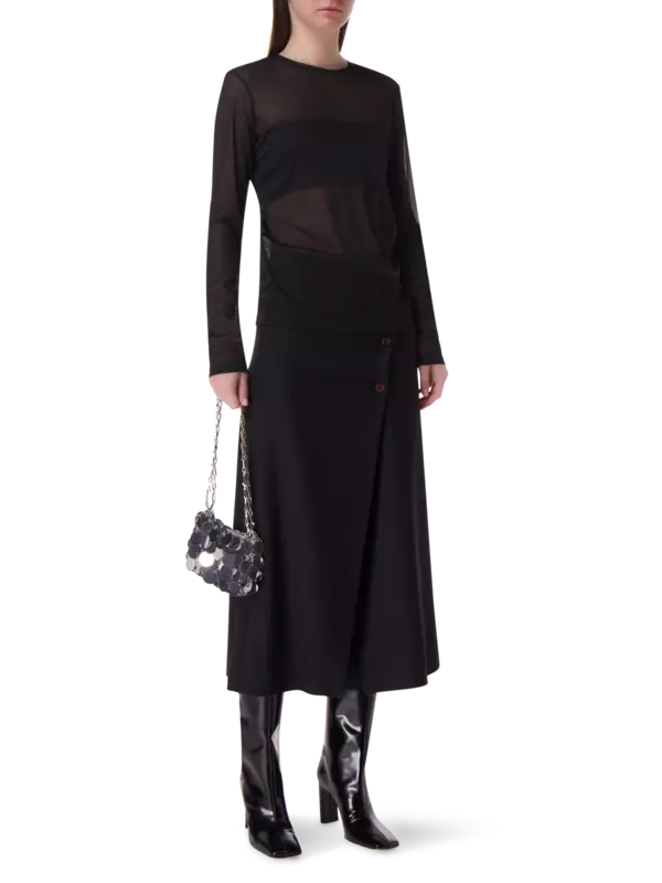 بلوزة شفافة بأكمام طويلة من الشاش مزينة بثنيات