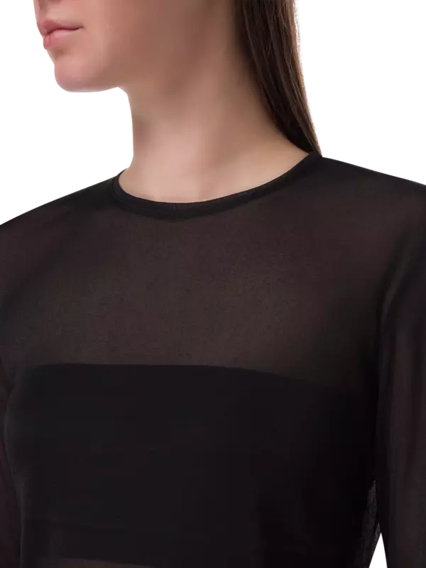 بلوزة شفافة بأكمام طويلة من الشاش مزينة بثنيات