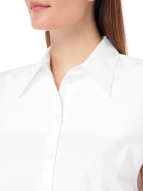 قميص من قماش البوبلين المعاد تدويره بدون أكمام