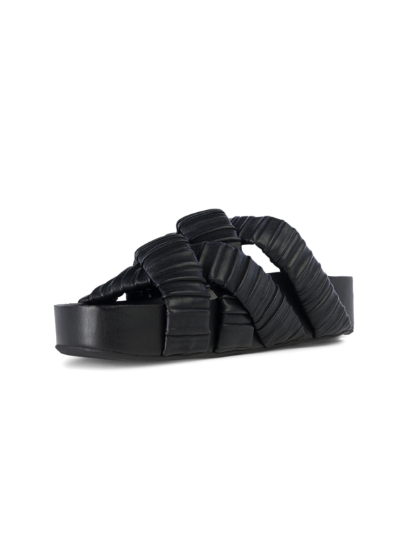 Vegan Criss-Cross Dip Slides