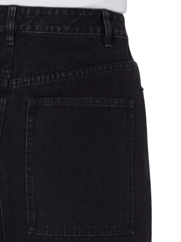 تنورة جينز جوديت طويلة بلون أسود