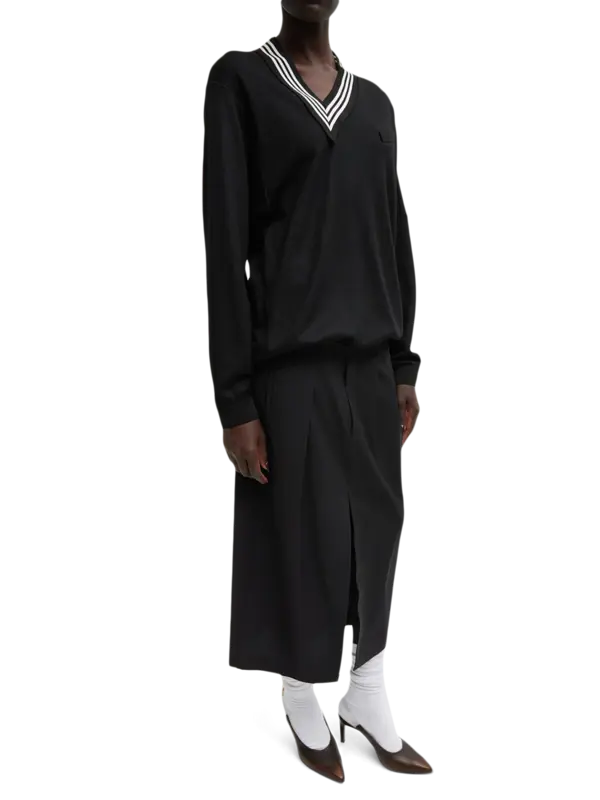 بلوفر تنس من قماش الجيرسيه الصوفي